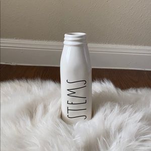 ⭐️RAE DUNN STEMS MILK GLASS VASE